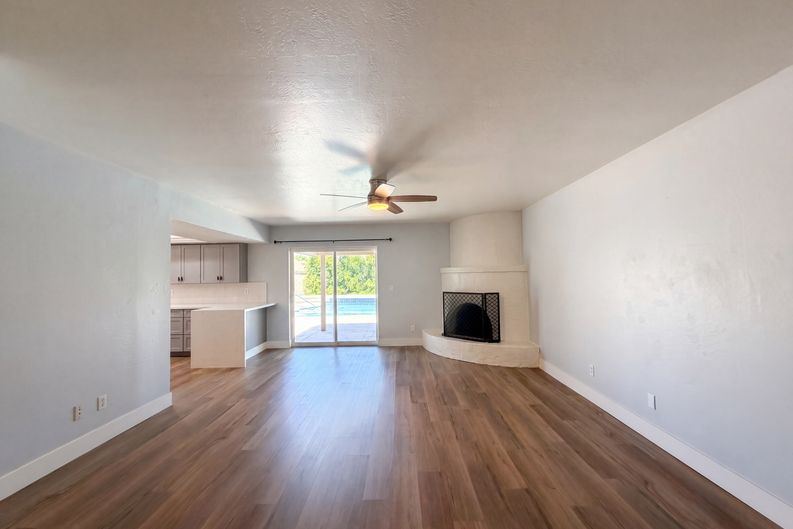 Photo 7 of 22 of 3028 E Marilyn Rd, Phoenix, AZ