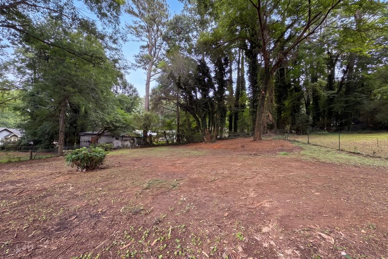 Photo 23 of 24 of 210 Pinewood Ln, Stockbridge, GA