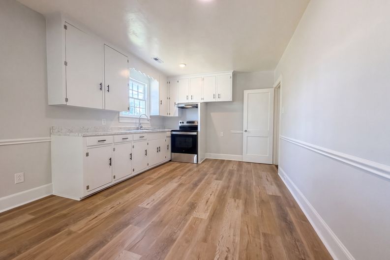 Photo 7 of 17 of 1612 Beech St, Goldsboro, NC