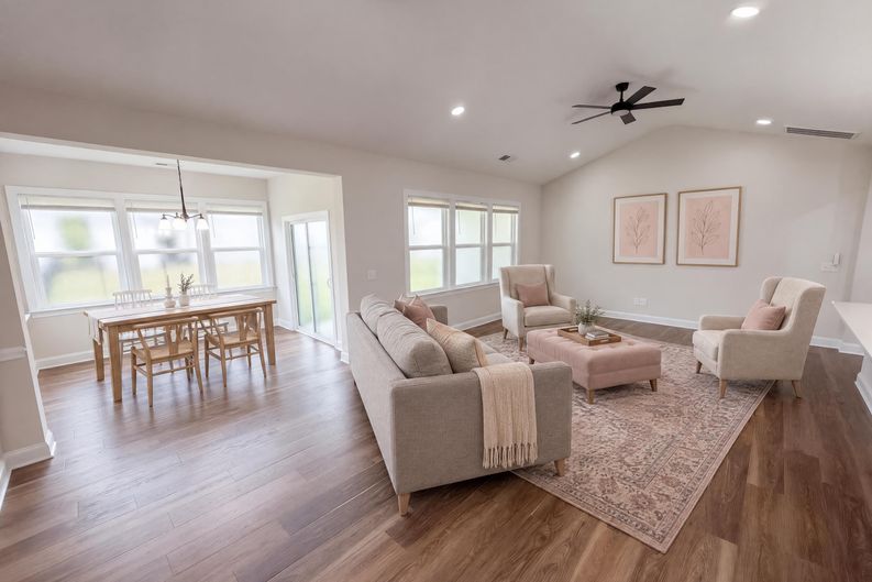 Photo 3 of 36 of 6109 Balham Ct, Charlotte, NC