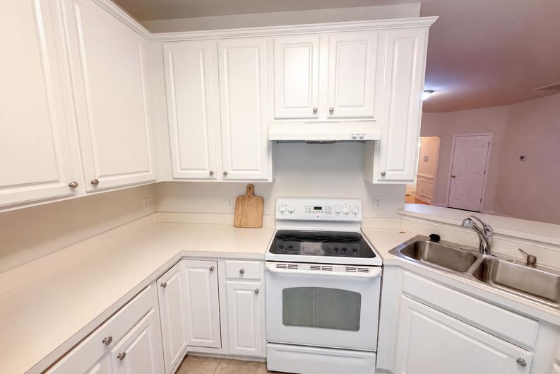 Photo 7 of 23 of 4204 Camden Woods Ct, Raleigh, NC