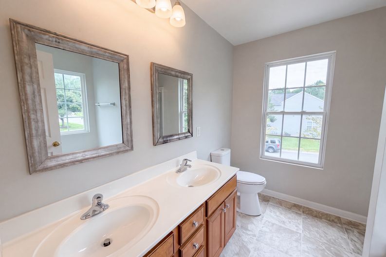 Photo 18 of 28 of 112 Rockbridge Ct, Kernersville, NC