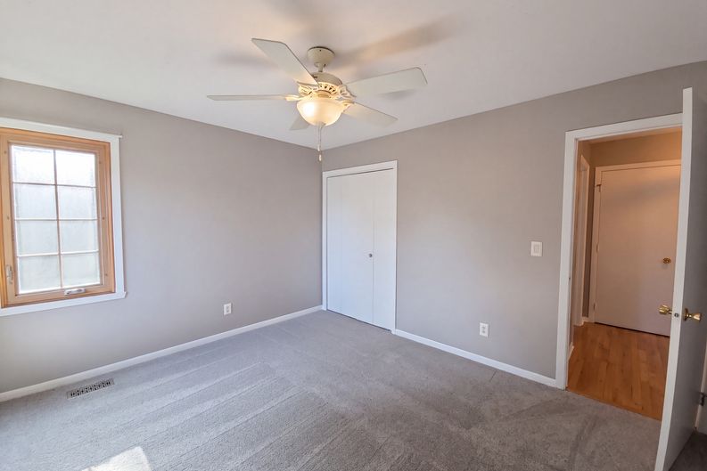 Photo 36 of 79 of 1503 Featherstone Rd, Rockford, IL