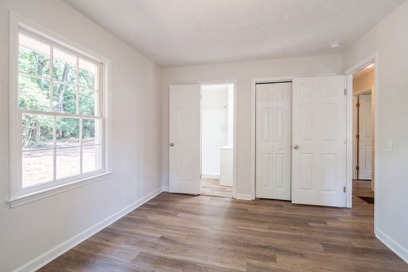 Photo 9 of 23 of 537 Green St, Monroe, GA