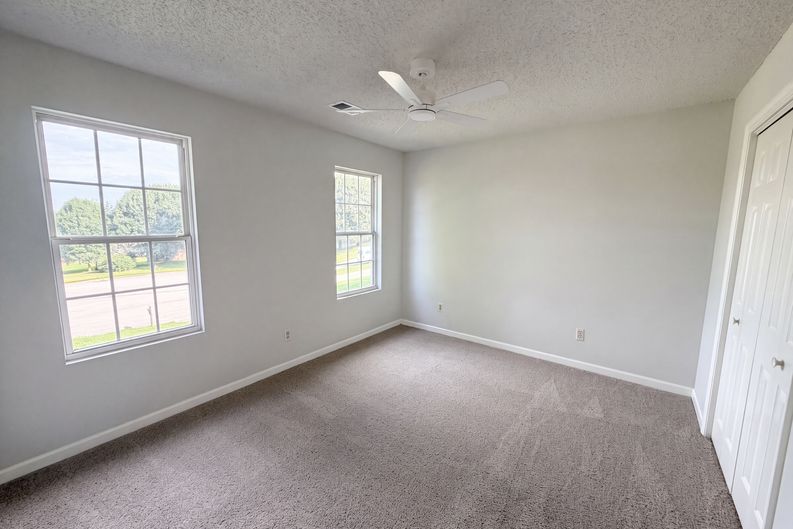 Photo 14 of 27 of 518 Glenfield Cir, Maryville, TN