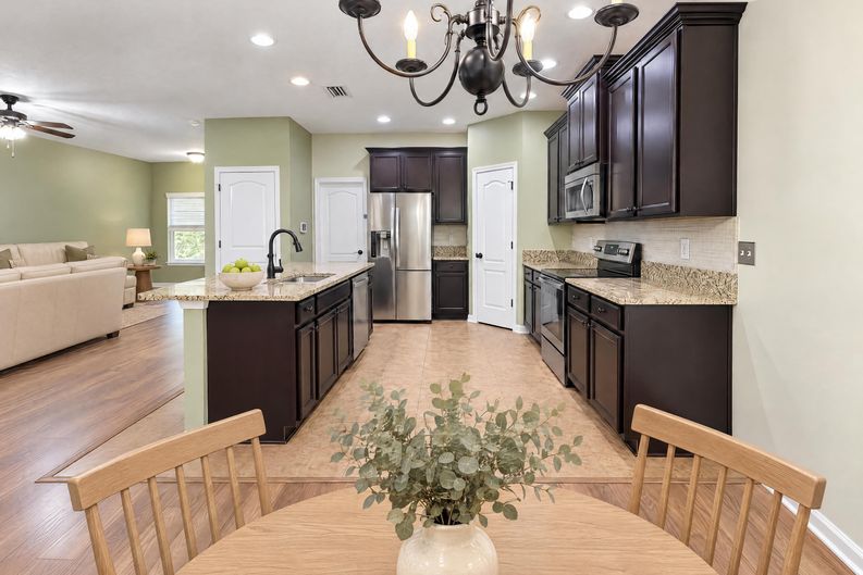 Photo 6 of 25 of 96533 Commodore Point Dr, Yulee, FL