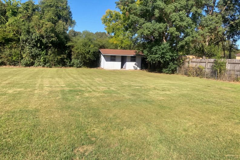 Photo 46 of 48 of 525 Lurene Cir, Montgomery, AL
