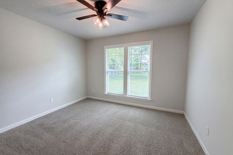 Photo 15 of 23 of 10441 Old Plank Rd, Jacksonville, FL