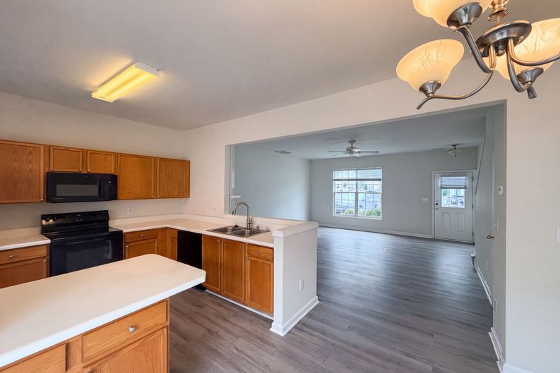 Photo 7 of 17 of 5111 Brooke Lauren Ln, Raleigh, NC