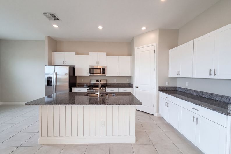 Photo 7 of 25 of 9430 Channing Hill Dr, Sun City Center, FL