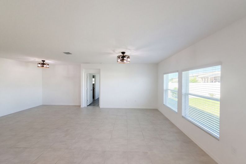 Photo 10 of 42 of 124 Citrine Loop, Kissimmee, FL