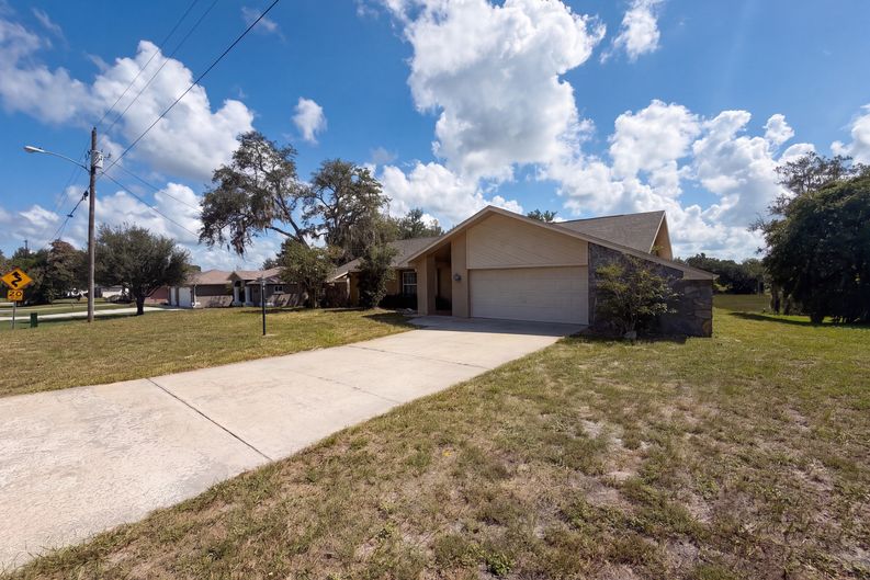 Photo 35 of 44 of 4573 Bayridge Ct, Spring Hill, FL