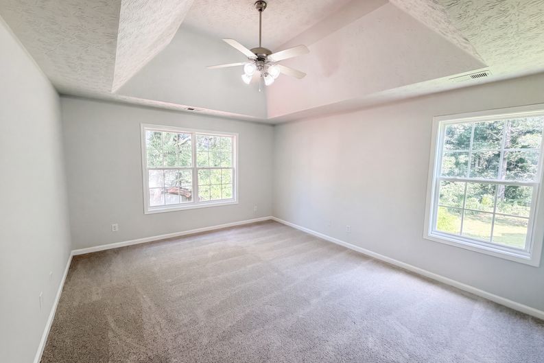 Photo 12 of 35 of 1396 Bramlett Forest Ct, Lawrenceville, GA