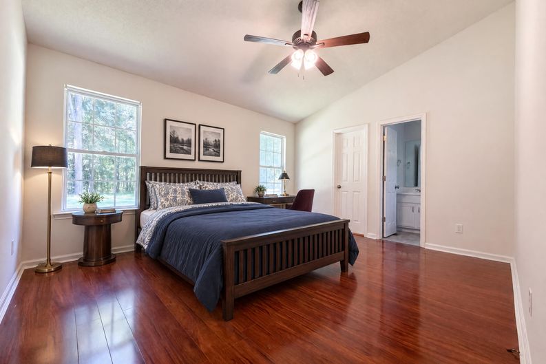 Photo 4 of 19 of 301 Hocutt Dr, Clayton, NC