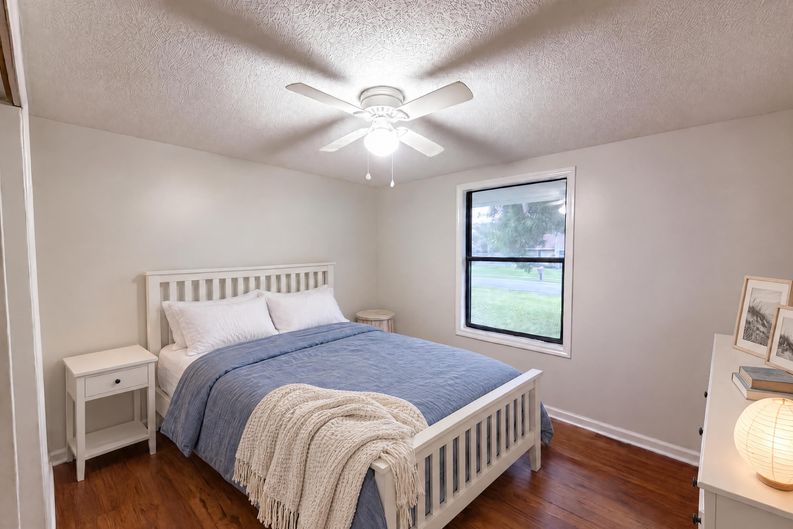 Photo 9 of 20 of 3004 Hunkin Cir, Deltona, FL