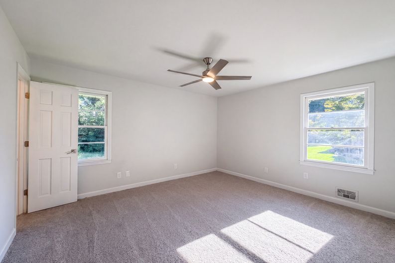 Photo 17 of 34 of 3091 Beechwood Dr, Lithia Springs, GA