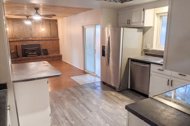 Photo 6 of 53 of 4015 Valli Vista Rd, Colorado Springs, CO