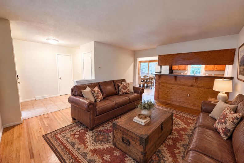 Photo 9 of 22 of 2807 Ohenry Rd, Brooklyn Center, MN