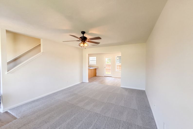 Photo 3 of 23 of 807 Carlton Pointe Pl, Palmetto, GA