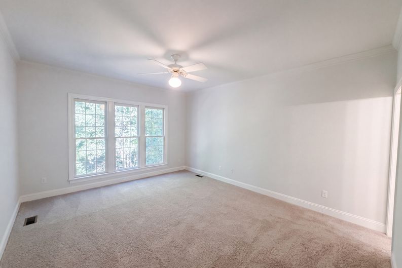 Photo 4 of 15 of 2916 Woodslope Dr, Raleigh, NC