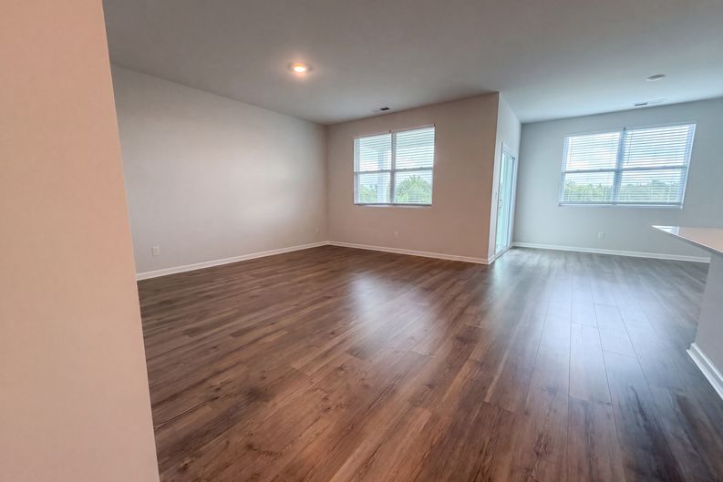 Photo 5 of 16 of 4204 Miranda Pl, Antioch, TN