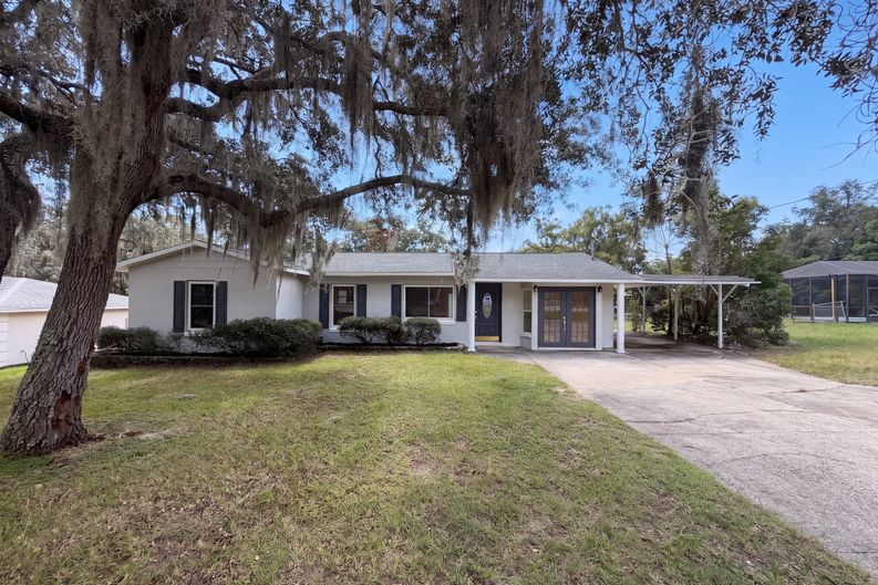 Photo 23 of 24 of 4536 Eagles Nest Rd, Fruitland Park, FL