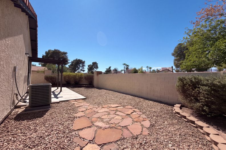 Photo 19 of 25 of 3924 Applecrest St, Las Vegas, NV