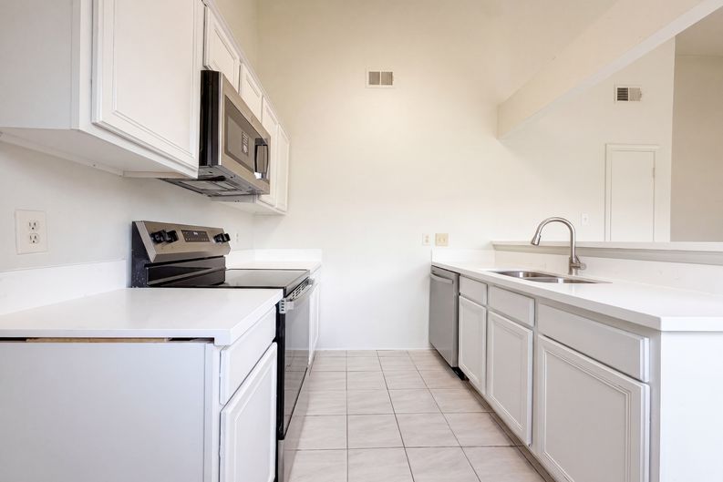 Photo 13 of 16 of 3307 Brookston St, Houston, TX