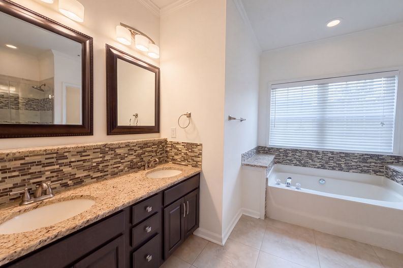 Photo 8 of 17 of 3708 Leela Palace Way, Fort Mill, SC