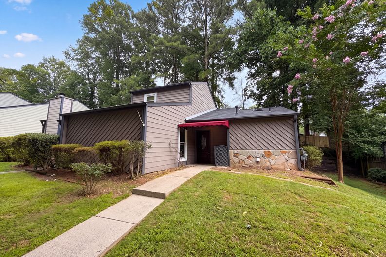 Photo 22 of 26 of 282 Toweridge Dr SW, Marietta, GA