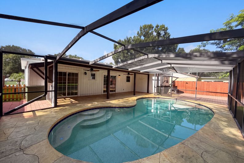 Photo 17 of 19 of 7233 W Thomas Jefferson Cir W, Bartow, FL