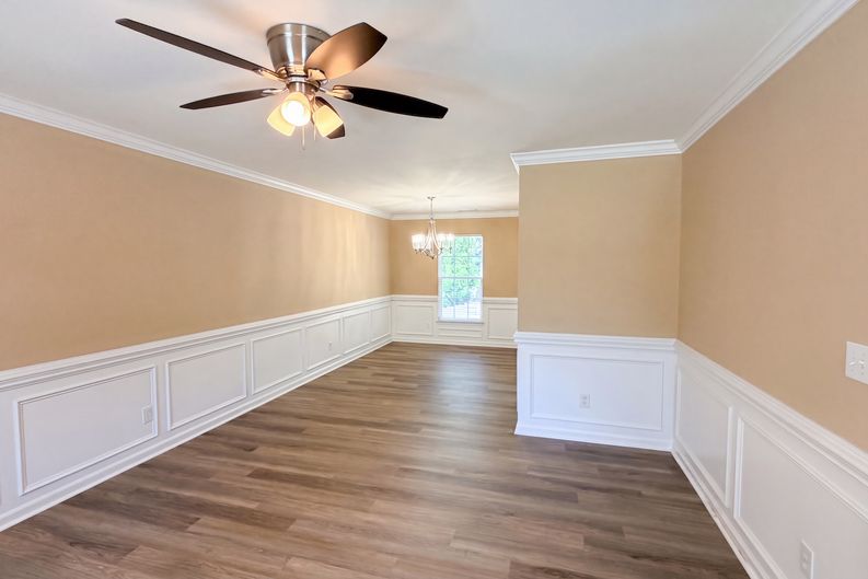 Photo 6 of 23 of 9334 Arbor Creek Dr, Charlotte, NC