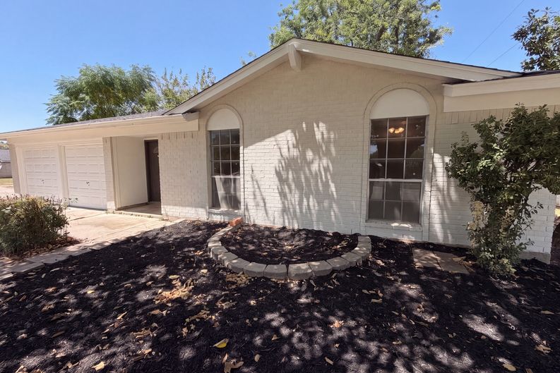 Photo 20 of 24 of 6601 Oaklawn Dr, Watauga, TX