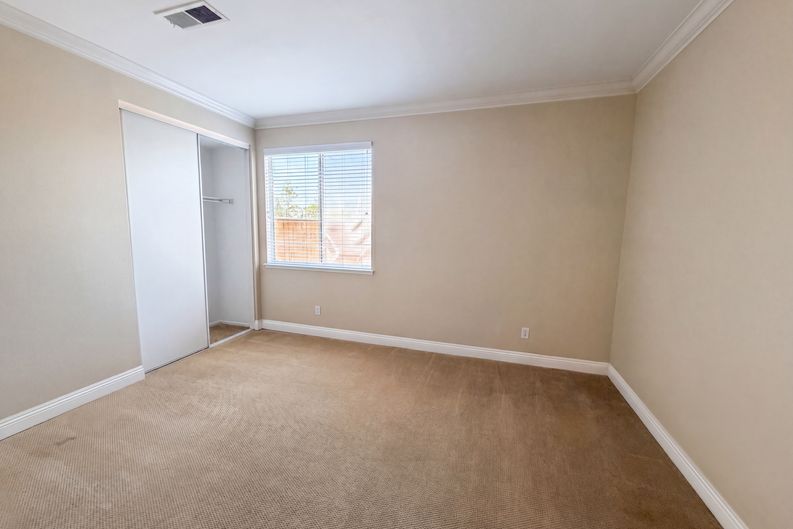 Photo 12 of 21 of 27801 Canyon Hills Way, Murrieta, CA