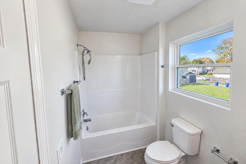 Photo 11 of 23 of 288 Hosack St, Columbus, OH