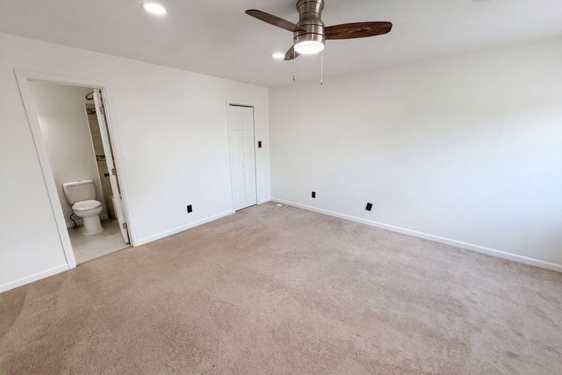 Photo 4 of 28 of 11835 Lincoln St, Northglenn, CO