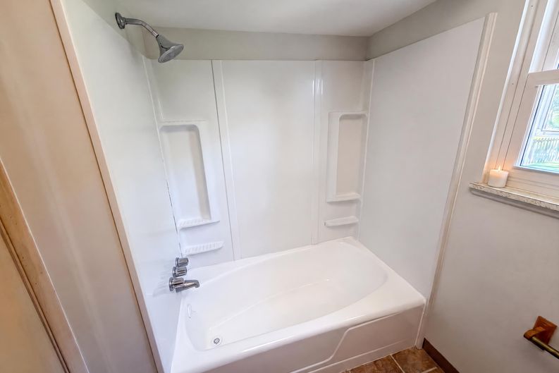 Photo 17 of 24 of 5444 Kenbridge Dr, Cleveland, OH