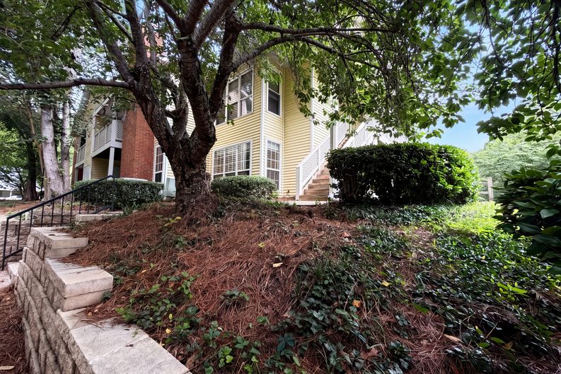 Photo 17 of 18 of 6818 Glenridge Dr, Atlanta, GA