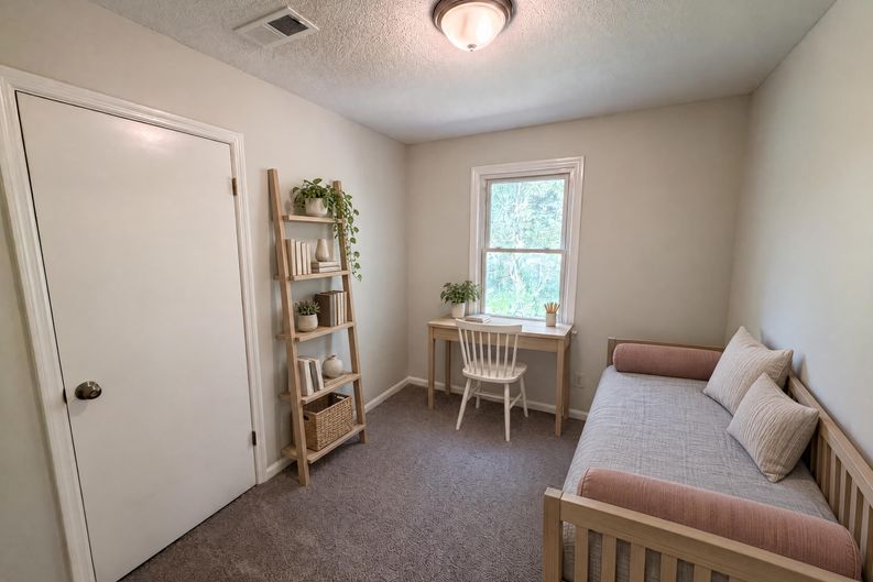 Photo 15 of 23 of 1328 Baffin Bay Rd, Columbia, SC