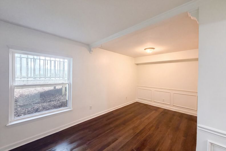 Photo 7 of 16 of 7040 Longstreet Dr, Raleigh, NC
