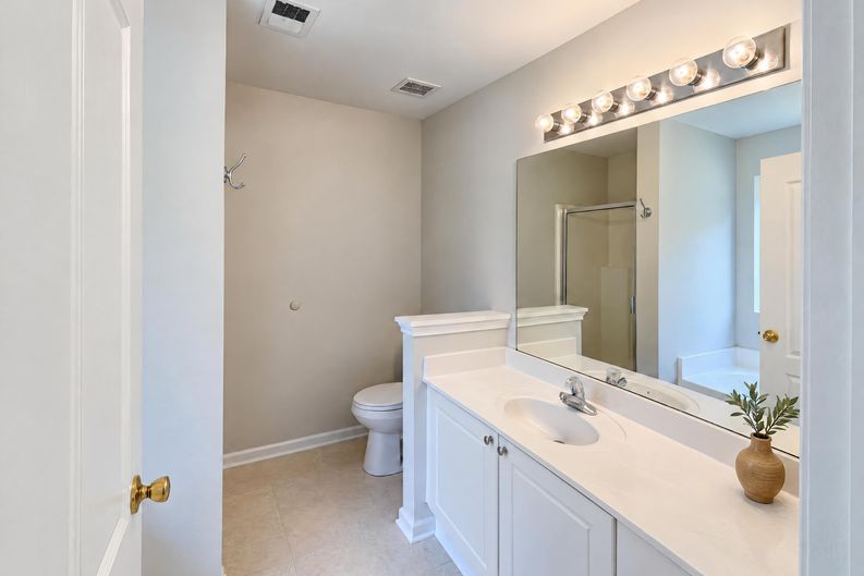 Photo 22 of 31 of 1041 Topaz Ln, Lithia Springs, GA