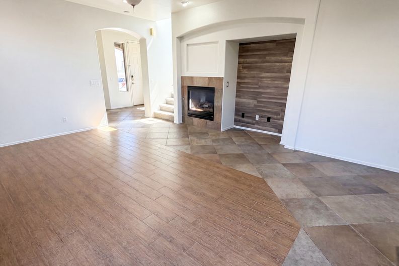 Photo 11 of 40 of 2513 W Florentine Rd, Phoenix, AZ