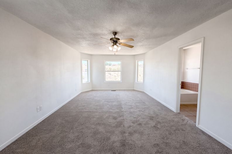 Photo 4 of 22 of 2516 Milagro Ridge Ct NE, Rio Rancho, NM