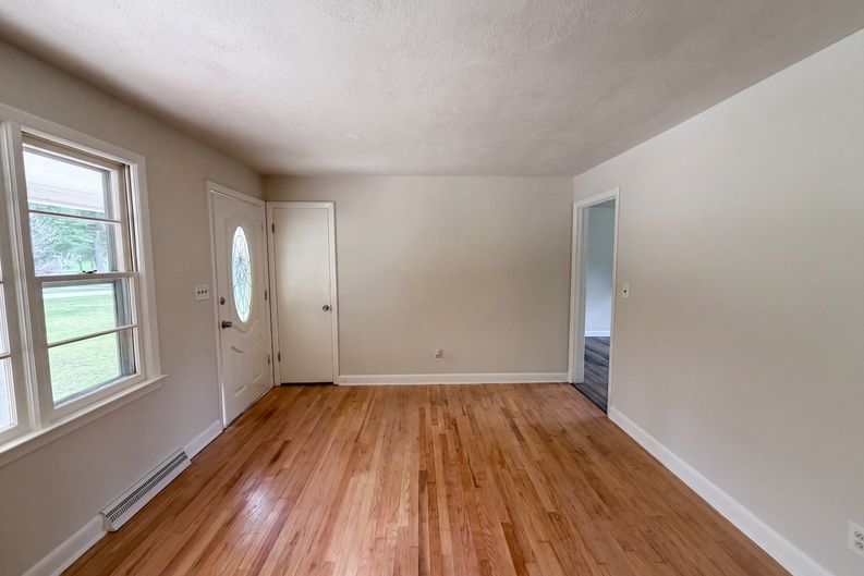 Photo 6 of 20 of 140 Joyce Dr, Winston Salem, NC