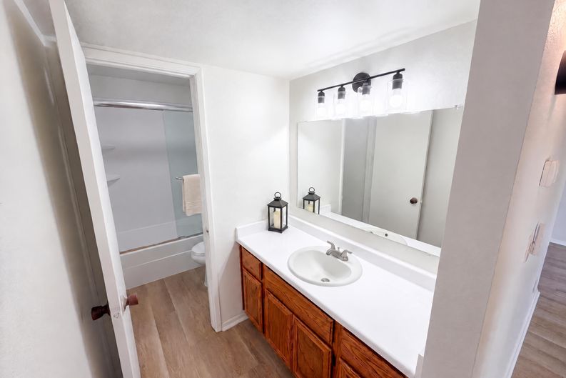 Photo 20 of 23 of 6711 W Osborn Rd, Phoenix, AZ