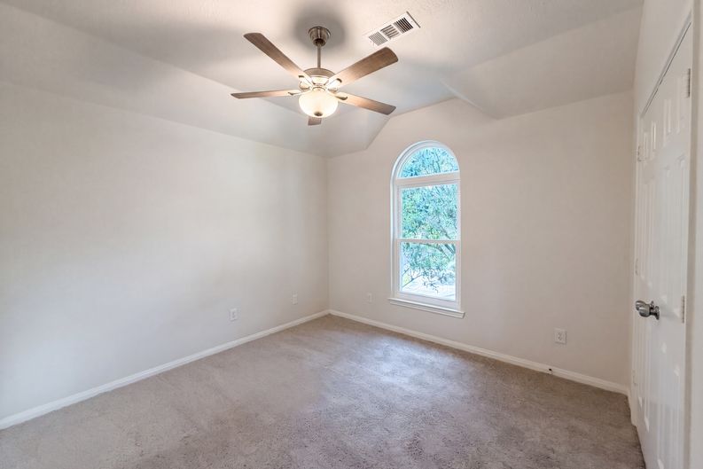 Photo 16 of 22 of 14310 Amyford Ct, Cypress, TX