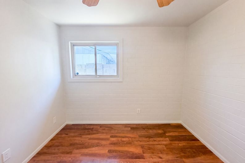 Photo 8 of 22 of 2027 W Corrine Dr, Phoenix, AZ