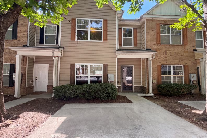 Photo 18 of 21 of 1689 Broad River Rd, Atlanta, GA