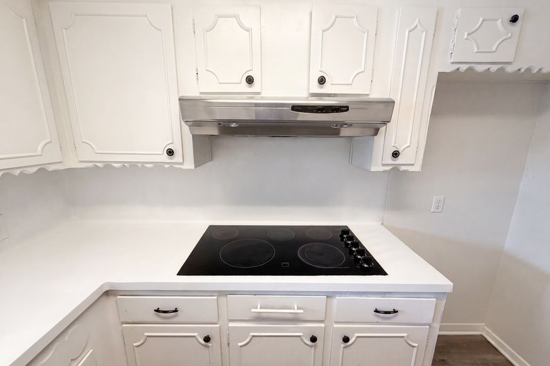 Photo 11 of 26 of 910 Luella Ave, Deer Park, TX