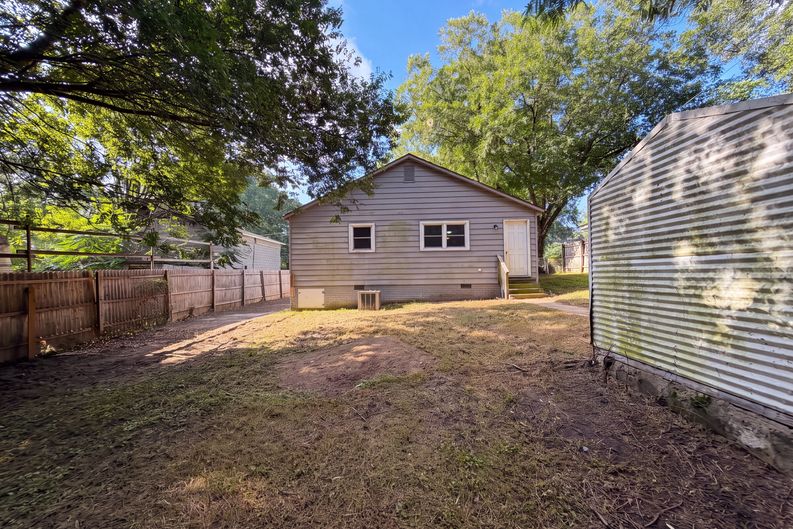 Photo 5 of 19 of 831 Fairview St, Kannapolis, NC